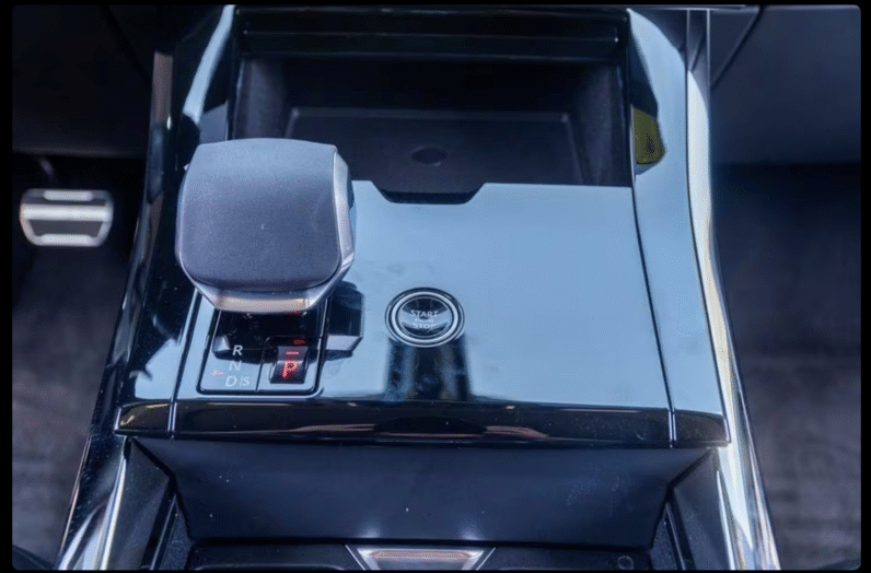 Land Rover (LHD) Range Rover Sport 2025 White