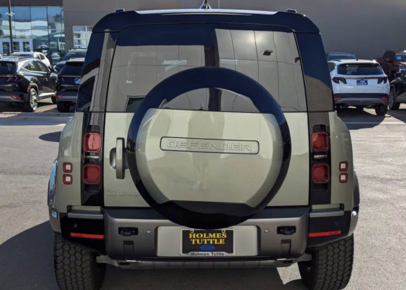 Land Rover (LHD) Defender 2025 Green