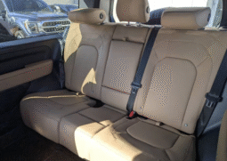 Land Rover (LHD) Defender 2025 Green