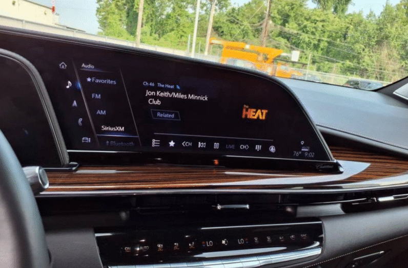 Cadillac (LHD) Escalade Premium Luxury 2025