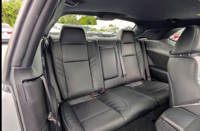 Dodge (LHD) Challenger R/T Scat Pack 2021