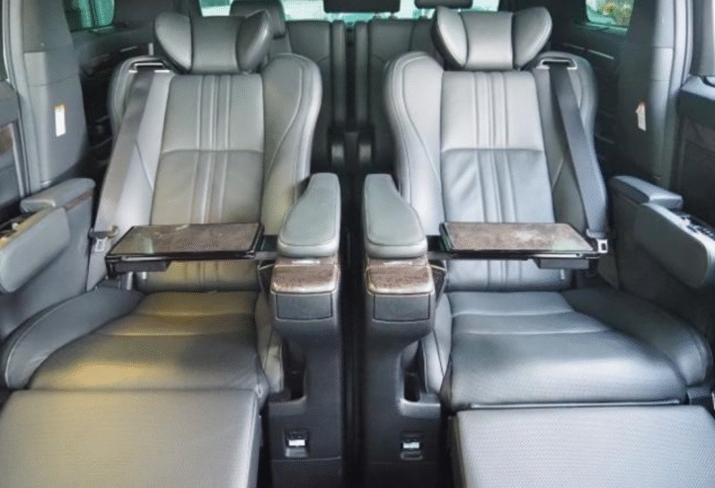 Toyota (RHD) Alphard Hybrid Executive Lounge 2020