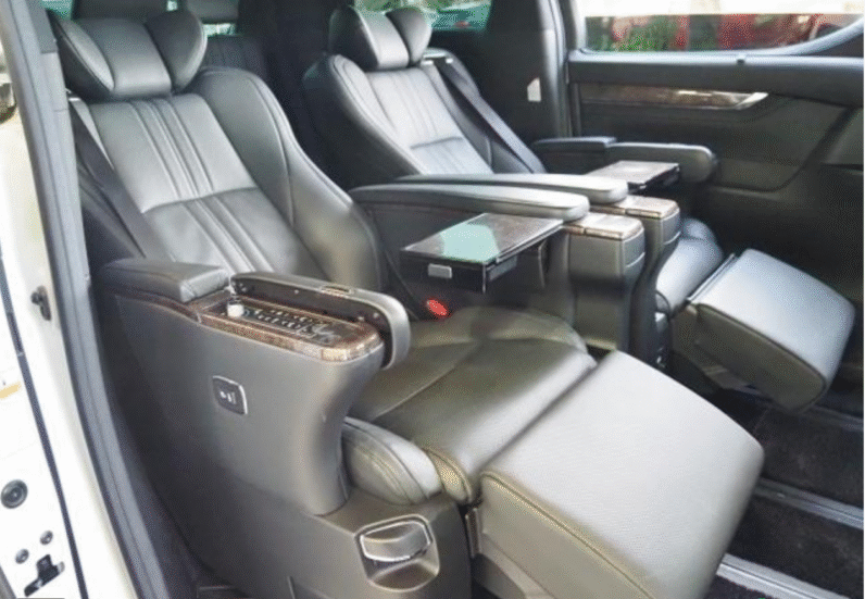 Toyota (RHD) Alphard Hybrid Executive Lounge 2020
