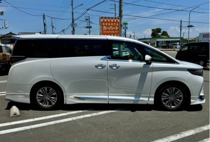 Toyota (RHD) Alphard Hybrid Z 2023