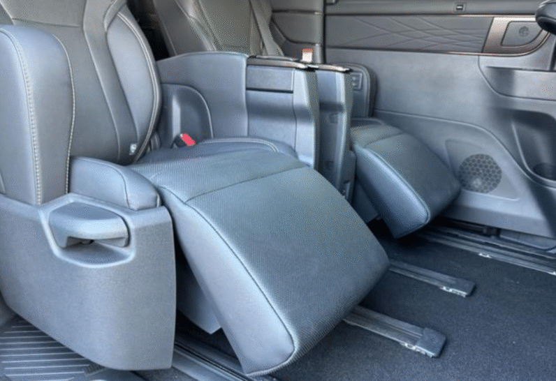 Toyota (RHD) Alphard Hybrid Z 2023