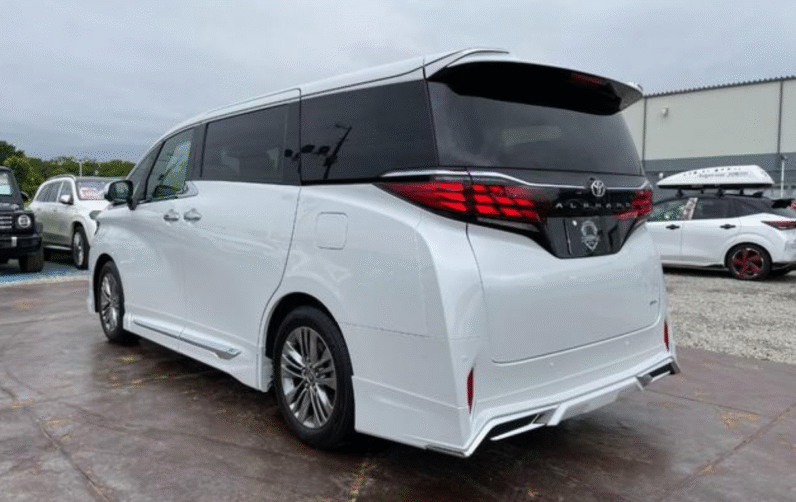 Toyota (RHD) Alphard Hybrid Z 2025