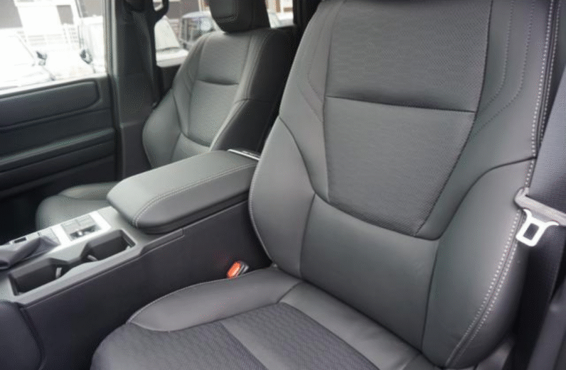 Toyota (RHD) Land Cruiser 250 VX 2024