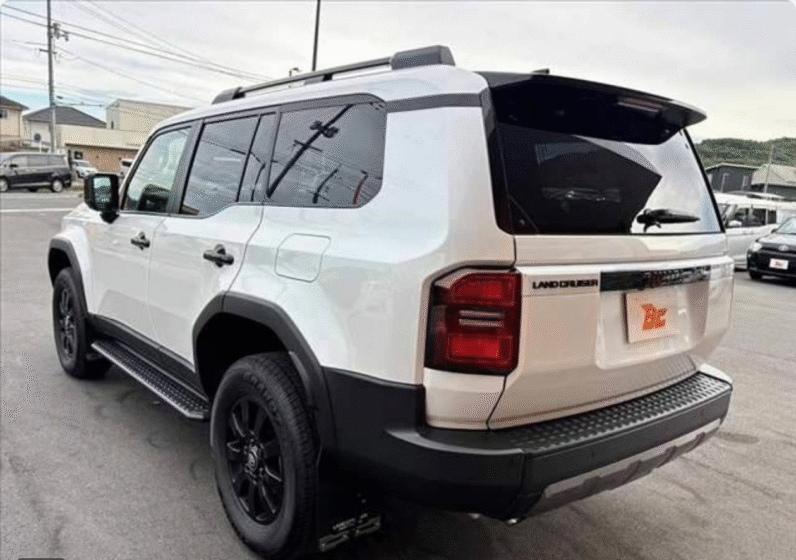 Toyota (RHD) Land Cruiser 250 VX 2024