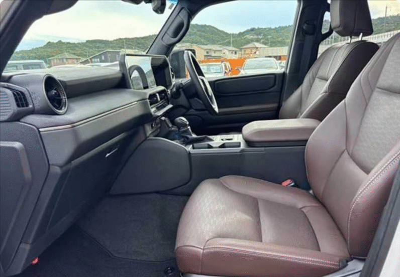 Toyota (RHD) Land Cruiser 250 VX 2024