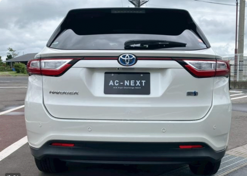 Toyota (RHD) Harrier Hybrid Premium 2019