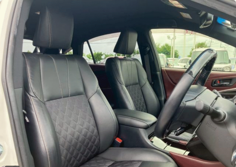 Toyota (RHD) Harrier Hybrid Premium 2019