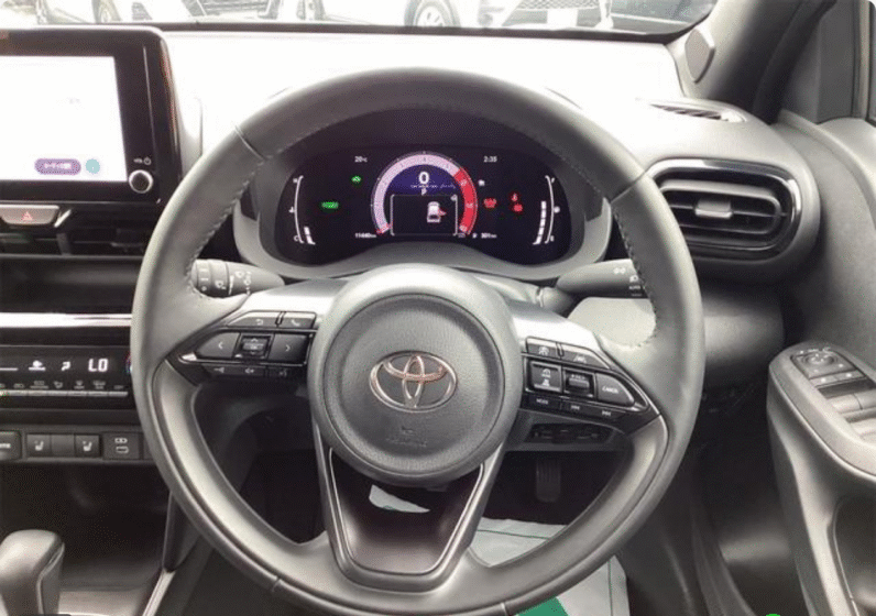 Toyota (RHD) Yaris Cross Hybrid 2024