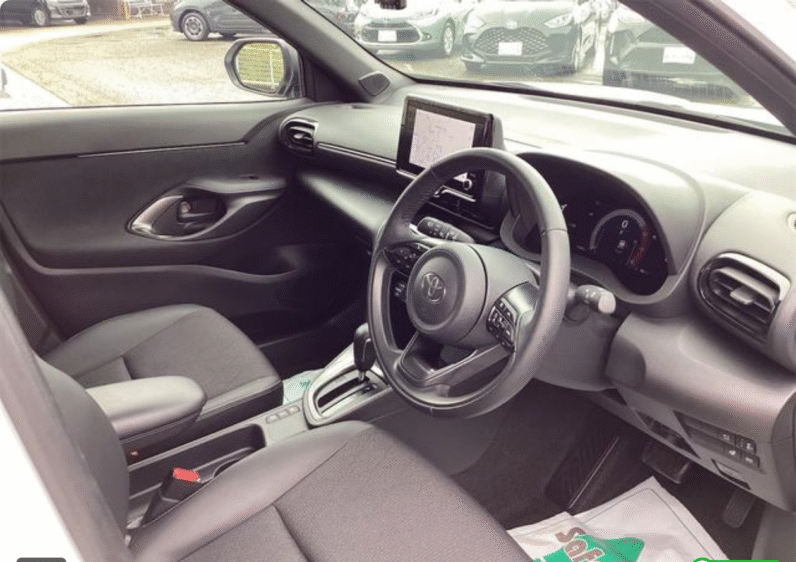 Toyota (RHD) Yaris Cross Hybrid 2024