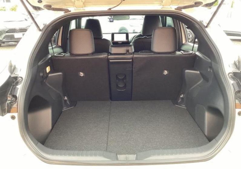 Toyota (RHD) Yaris Cross Hybrid 2024