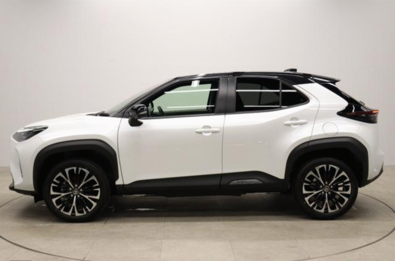 Toyota (RHD) Yaris Cross Hybrid Z 2025 White