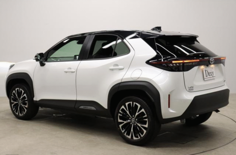 Toyota (RHD) Yaris Cross Hybrid Z 2025 White