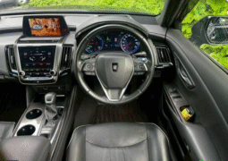 Toyota (RHD) Crown Hybrid RS Advance 2019