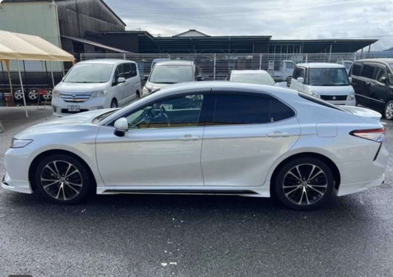 Toyota (RHD) Camry Hybrid WS Leather 2020