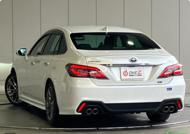 Toyota (RHD) Crown Hybrid RS 2021