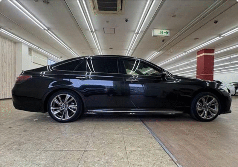 Toyota (RHD) Crown Hybrid RS 2021