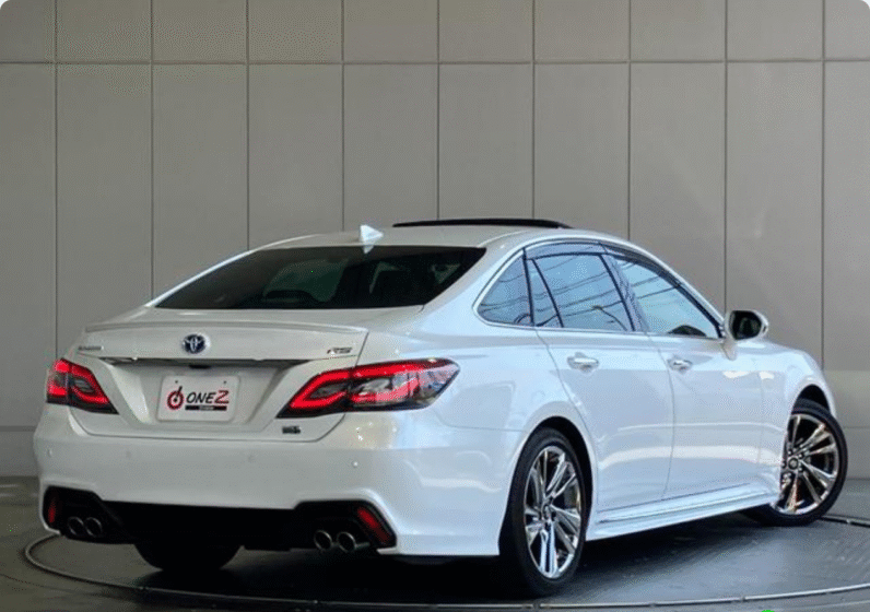 Toyota (RHD) Crown Hybrid RS 2022