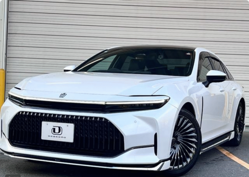 Toyota (RHD) Crown Hybrid Z 2023