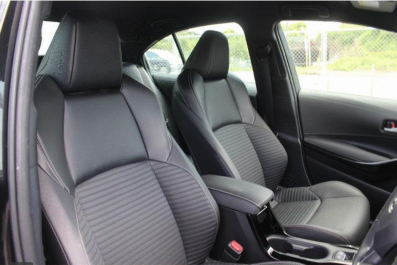 Toyota (RHD) Corolla Hybrid WxB 2019