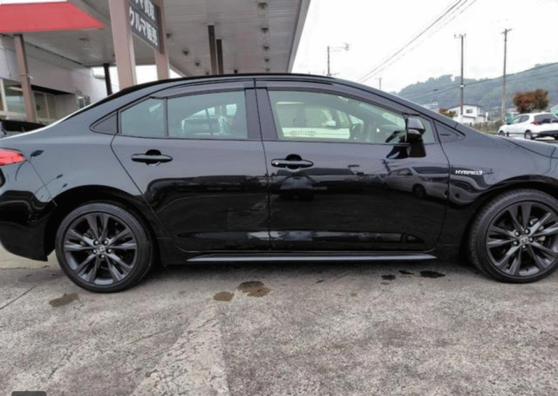 Toyota (RHD) Corolla Hybrid WxB 2020