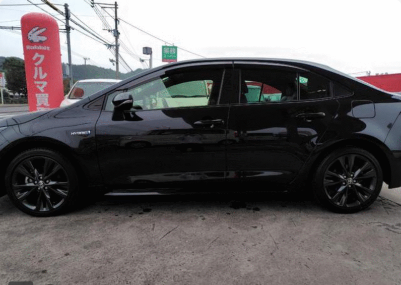 Toyota (RHD) Corolla Hybrid WxB 2020