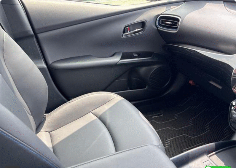 Toyota (RHD) Prius Hybrid S Touring 2022