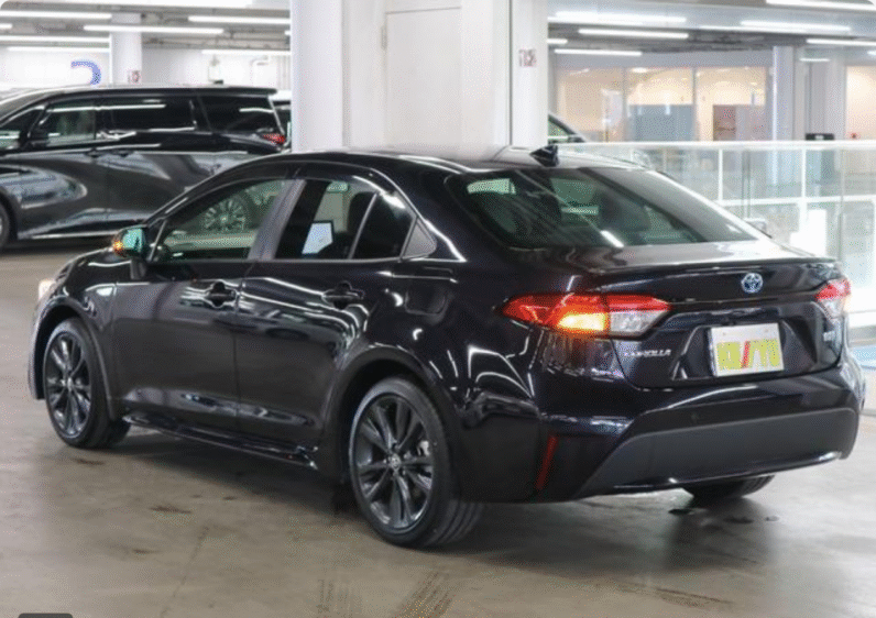 Toyota (RHD) Corolla Hybrid WxB 2023