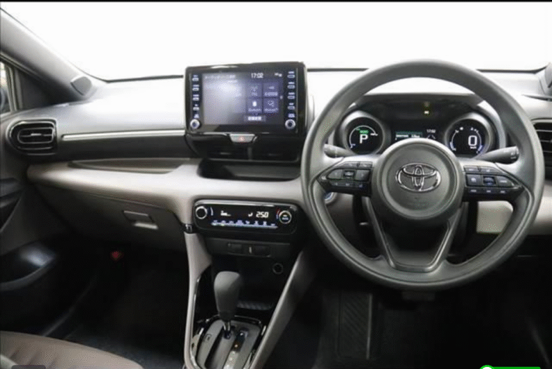 Toyota (RHD) Yaris Hybrid Hatchback 2020
