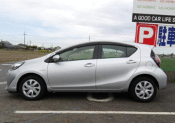 Toyota (RHD) Aqua L Hybrid 2020