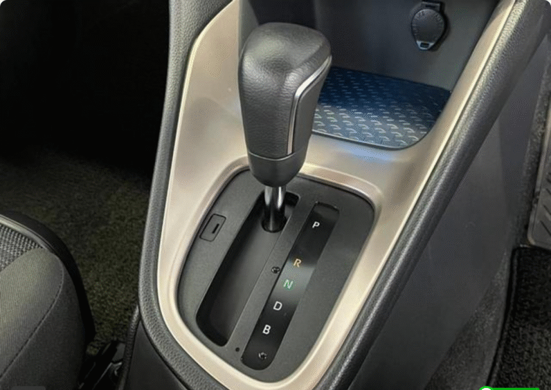 Toyota (RHD) Yaris Hatchback Hybrid Z 2022