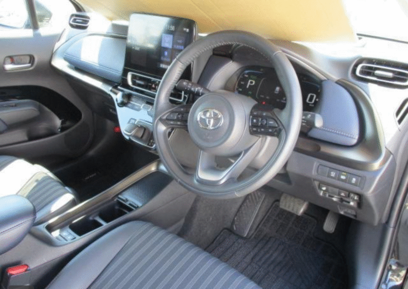 Toyota (RHD) Aqua Hybrid Z 2023