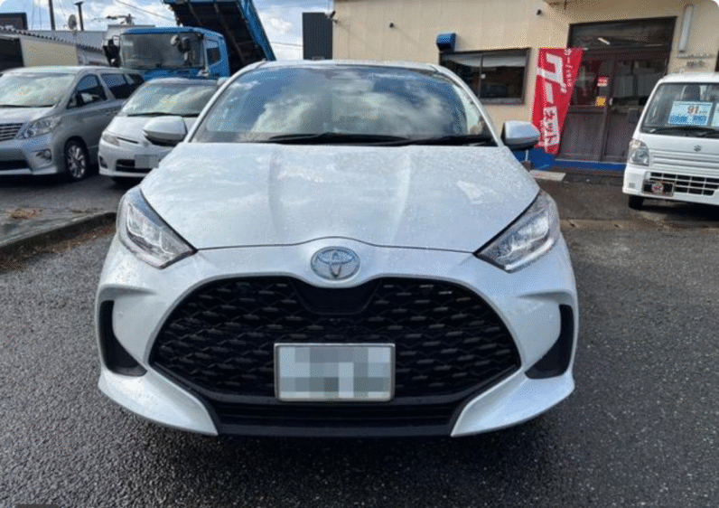 Toyota (RHD) Yaris Hatchback Hybrid Z 2025
