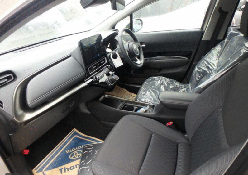 Toyota (RHD) Aqua Hybrid Z 2025