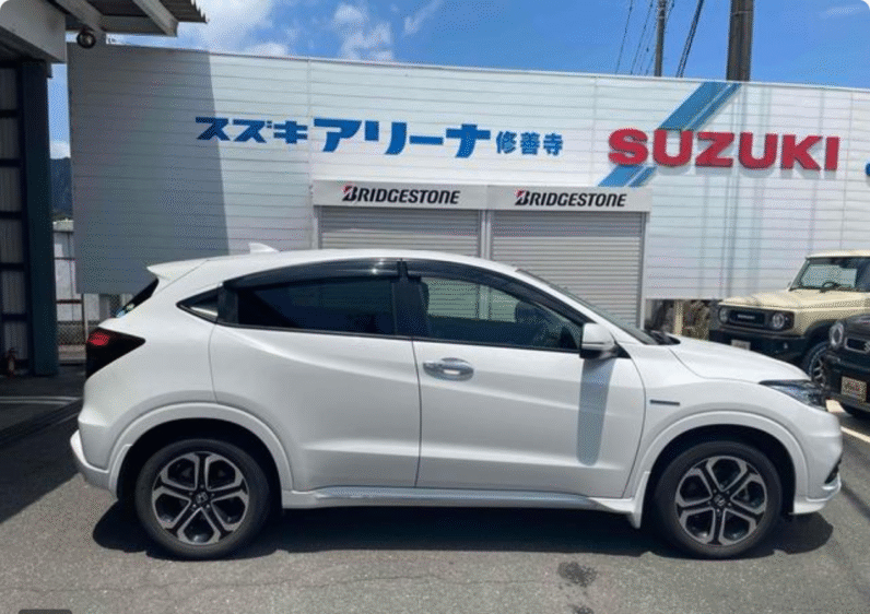 Honda (RHD) Vezel Hybrid 2019 White