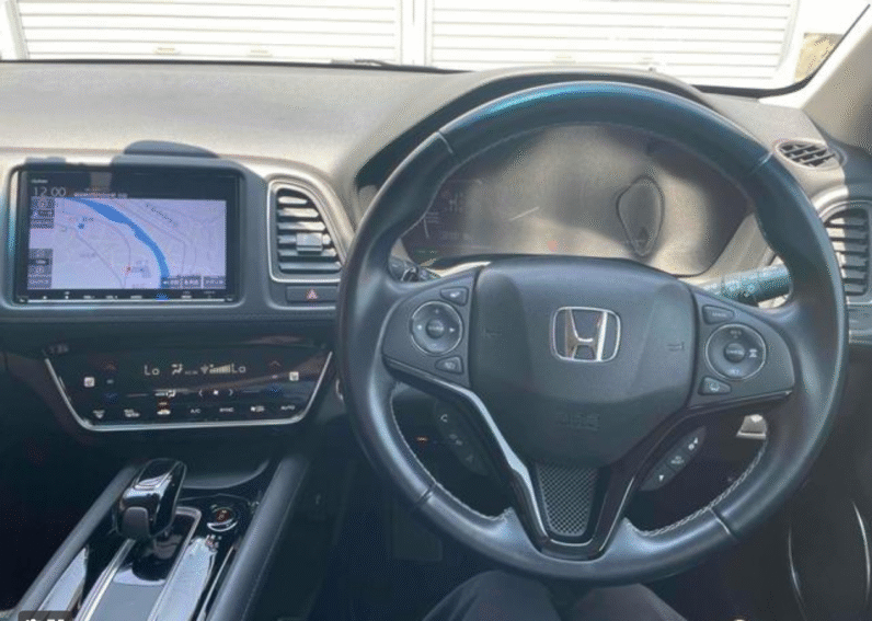 Honda (RHD) Vezel Hybrid 2019 White