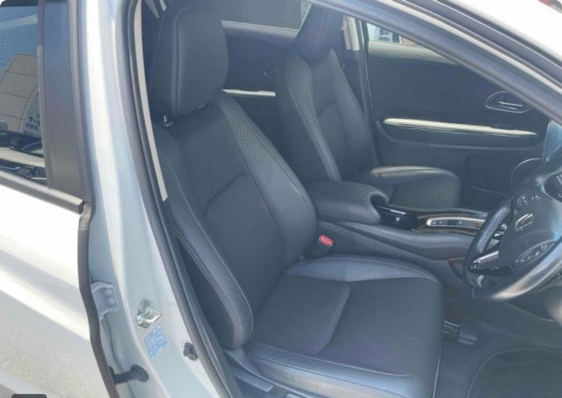 Honda (RHD) Vezel Hybrid 2019 White