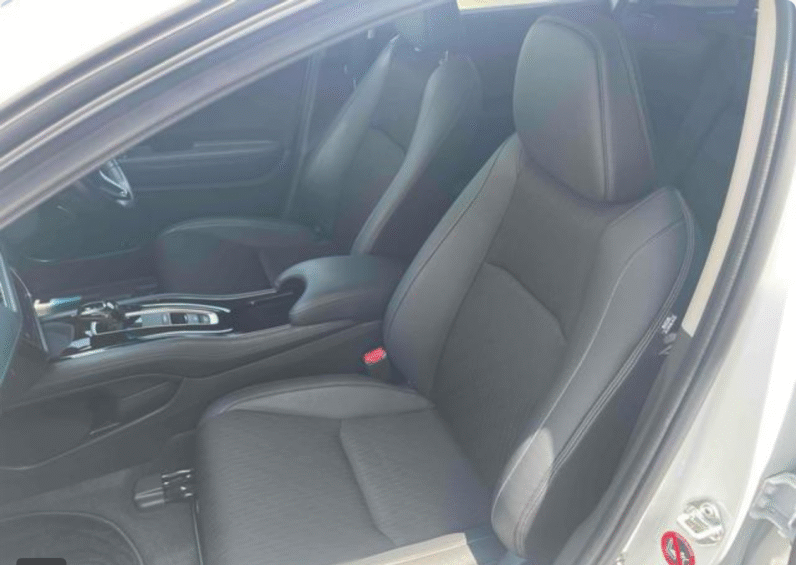 Honda (RHD) Vezel Hybrid 2019 White