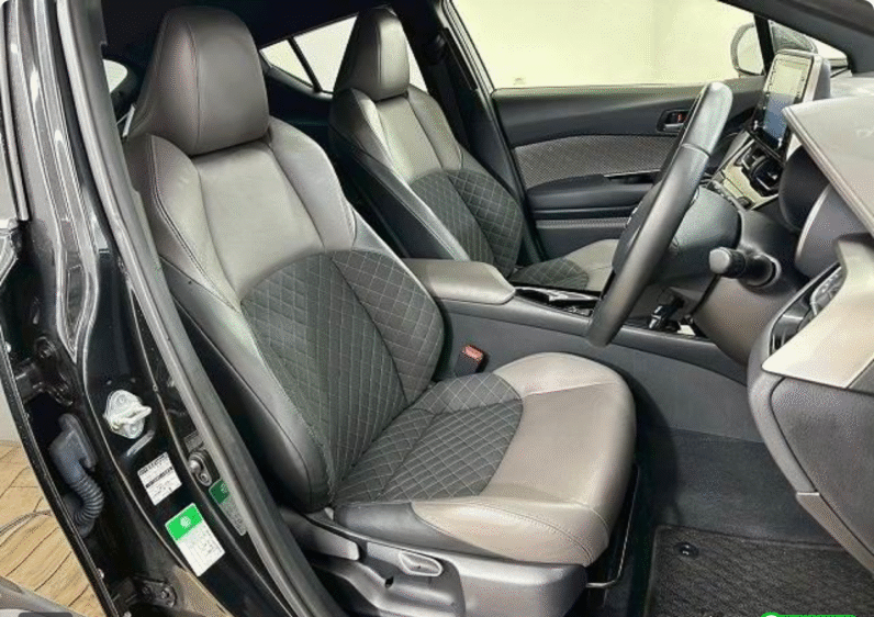 Toyota (RHD) CH-R Hybrid G 2020