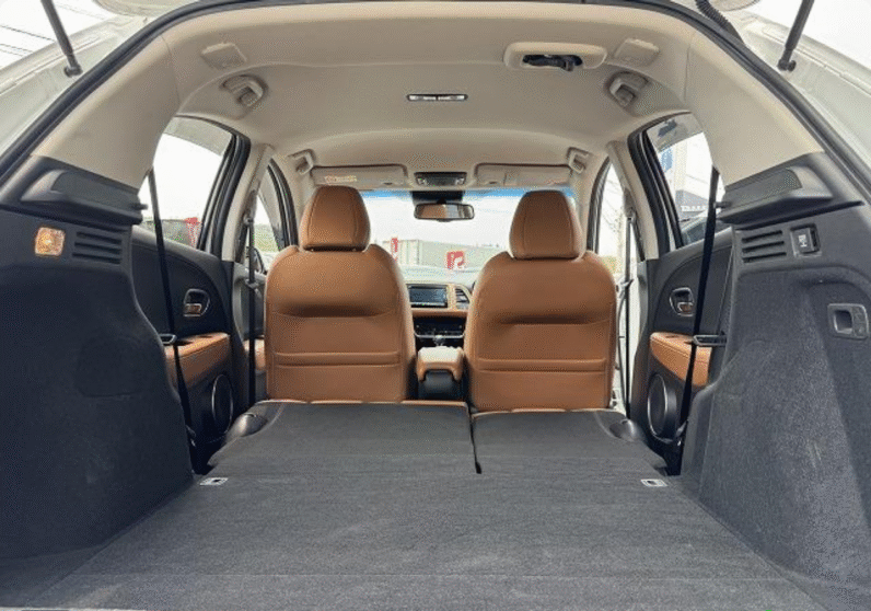 Honda (RHD) Vezel Hybrid 2020 White