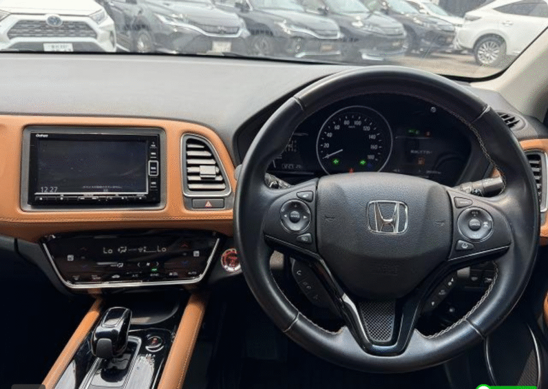Honda (RHD) Vezel Hybrid 2020 White