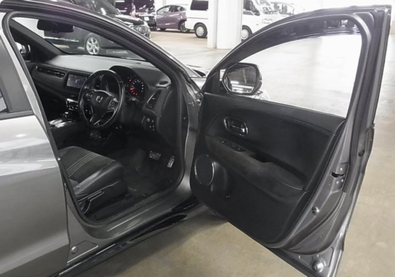 Honda (RHD) Vezel Hybrid 2020 Gray