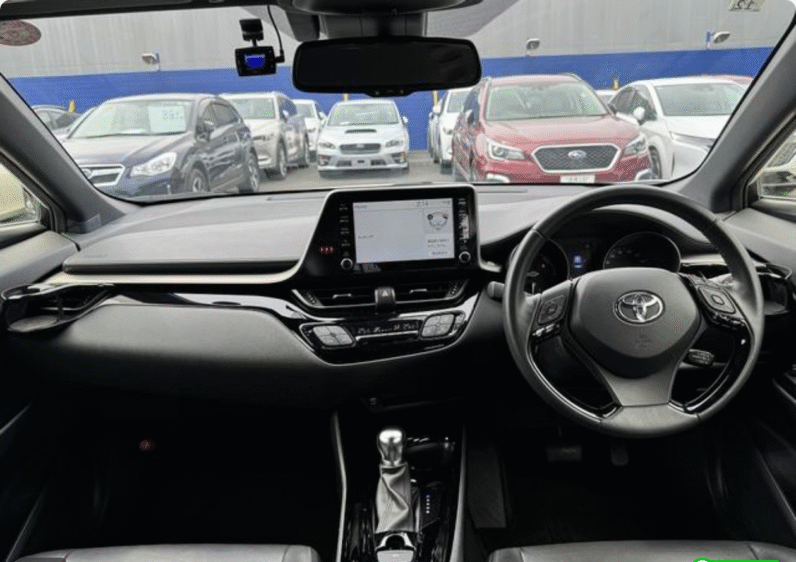 Toyota (RHD) C-HR Hybrid G Mode Nero 2021