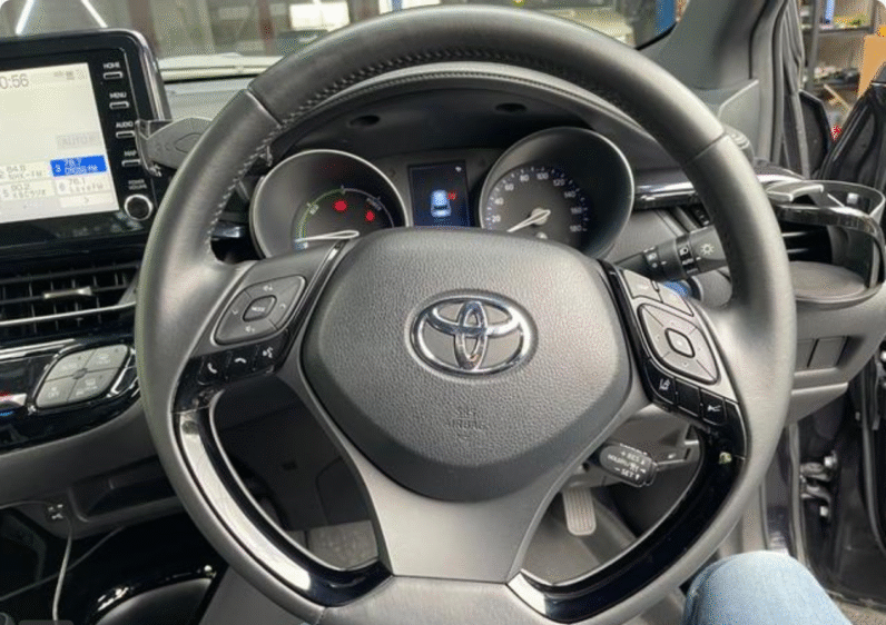 Toyota (RHD) C-HR Hybrid G Mode Nero 2021