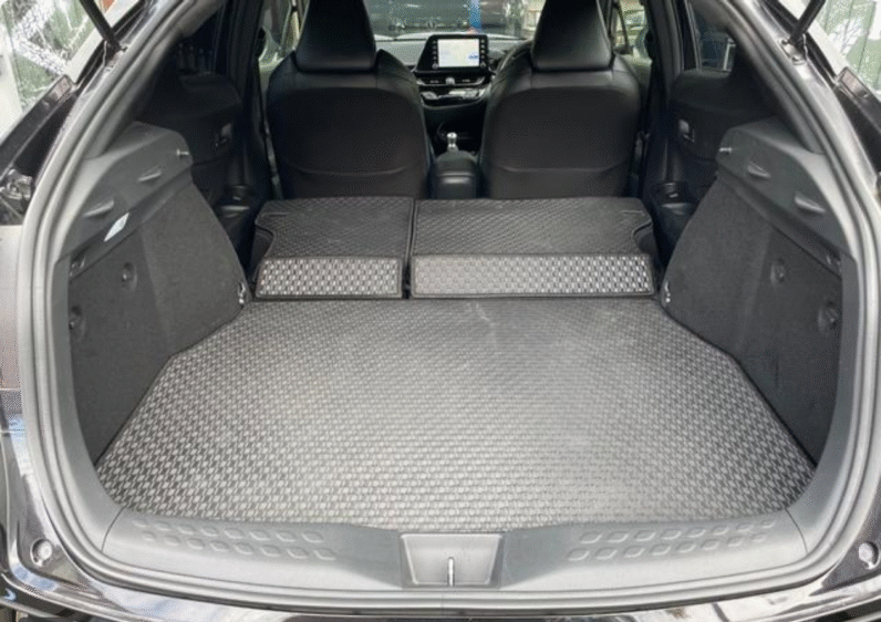 Toyota (RHD) C-HR Hybrid G Mode Nero 2021