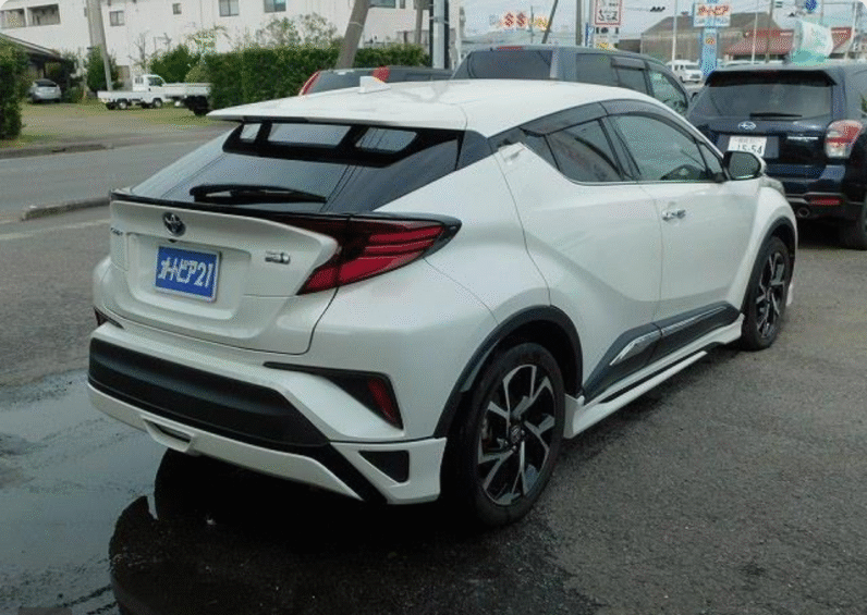 Toyota (RHD) C-HR Hybrid G 2022