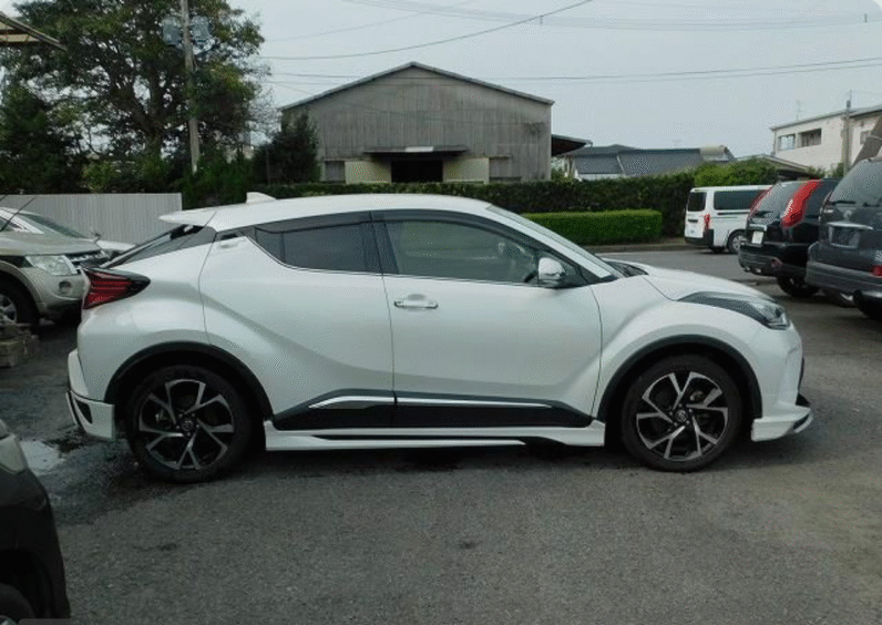 Toyota (RHD) C-HR Hybrid G 2022